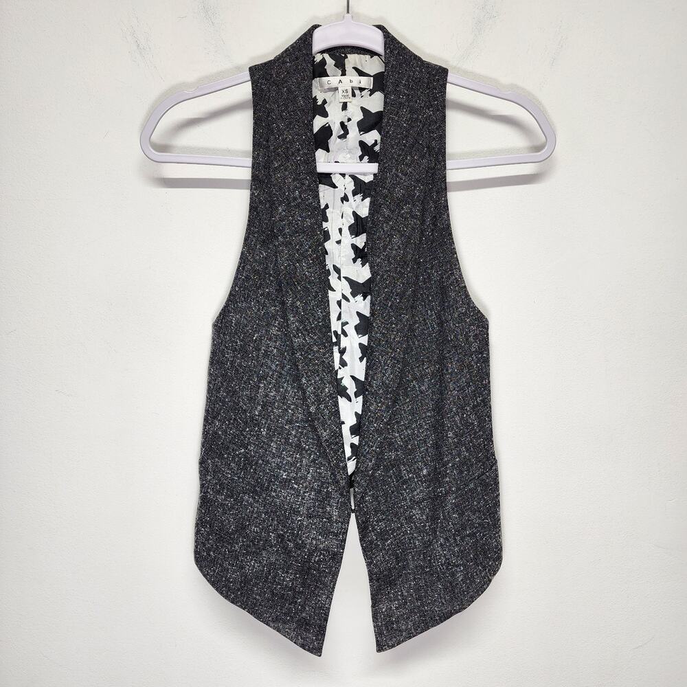 Cabi Sleeveless Blazer Vest Jacket Size XS Grey Tweed Asymmetric Heirloom Chic